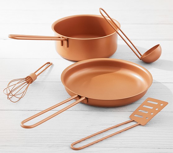 wooden toy kitchen pots and pans