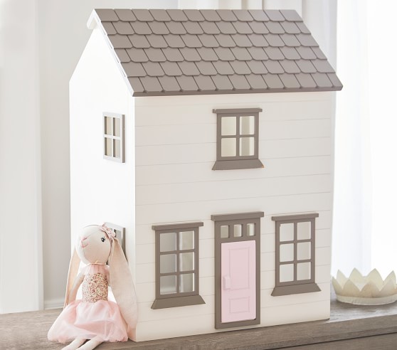 zoe doll house