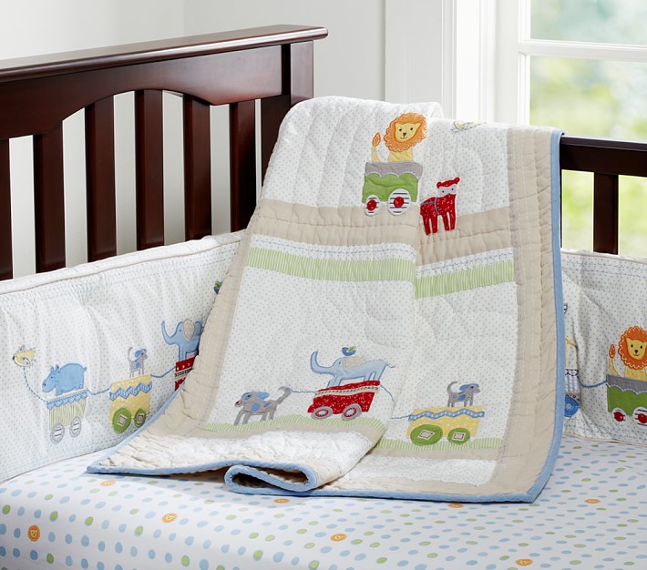 circus nursery bedding