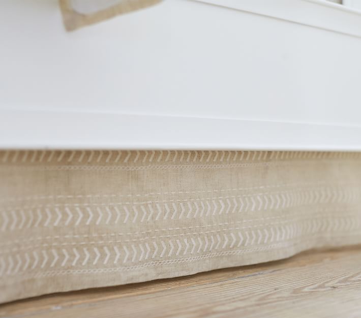 Sweet Animal Linen Crib Skirt Pottery Barn Kids