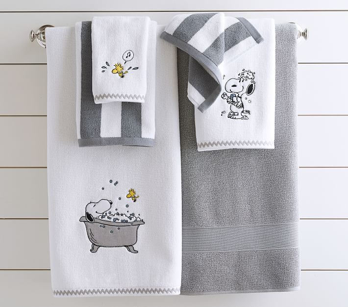 peanuts bathroom set