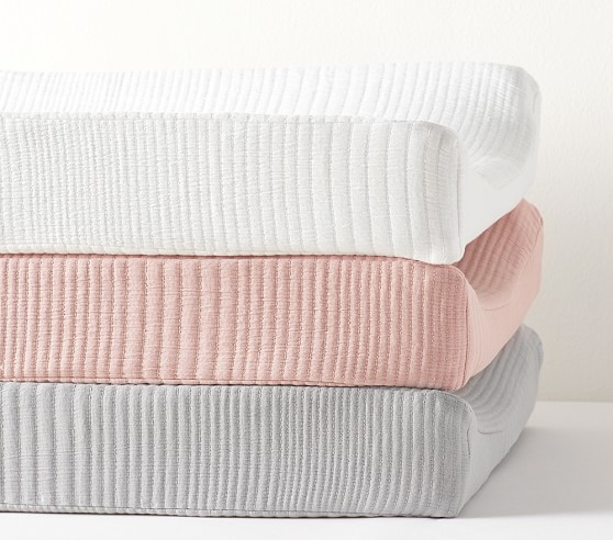 west elm x pbk Organic Matelasse Changing Pad Cover