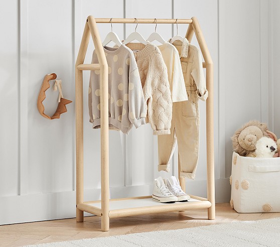 Scalloped Tiered Shelf with Hooks