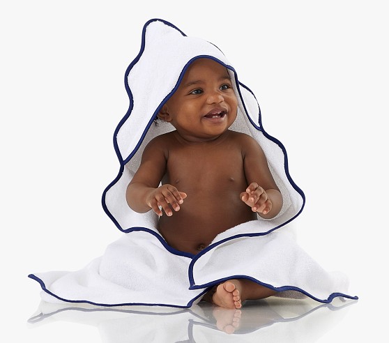 https://assets.pkimgs.com/pkimgs/rk/images/dp/wcm/202335/0017/organic-scallop-baby-hooded-towel-c.jpg