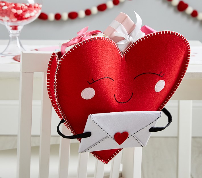 Valentine's Day Heart-Shaped Mailbox Chairbacker