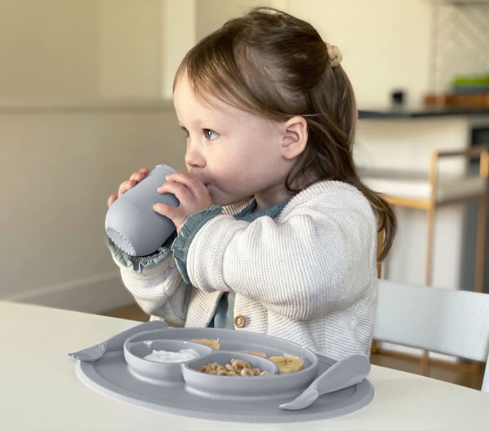 https://assets.pkimgs.com/pkimgs/rk/images/dp/wcm/202350/0055/ezpz-mini-mat-cup-feeding-set-o.jpg