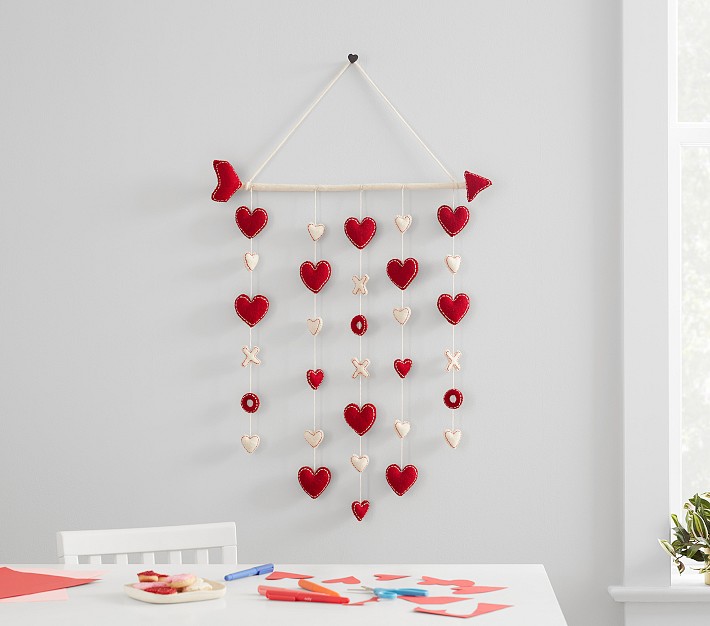 Valentine's Day Decor ~ Conversation Hanging Hearts, Felt Hearts