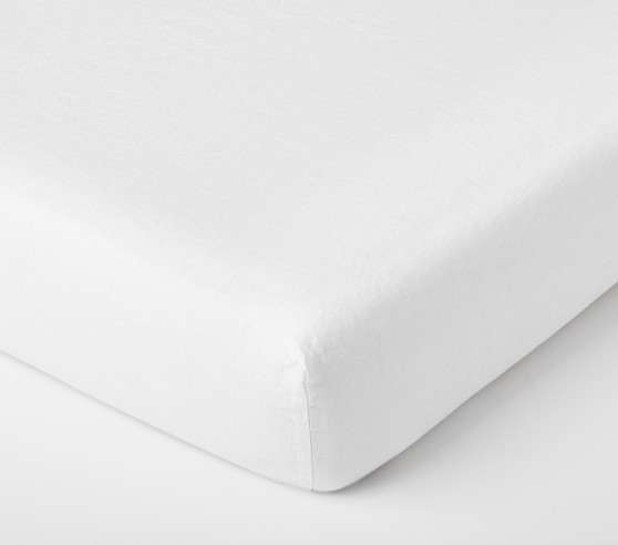 White crib store sheet set