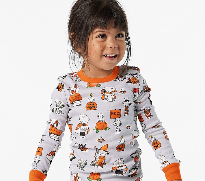 Peanuts Mens' Halloween Pumpkin Snoopy Boo! Classic Sleep Pajama