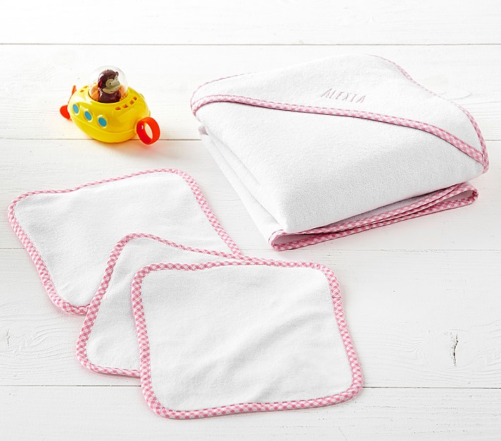 Gingham Baby Hooded Towel &amp; Washcloths Set
