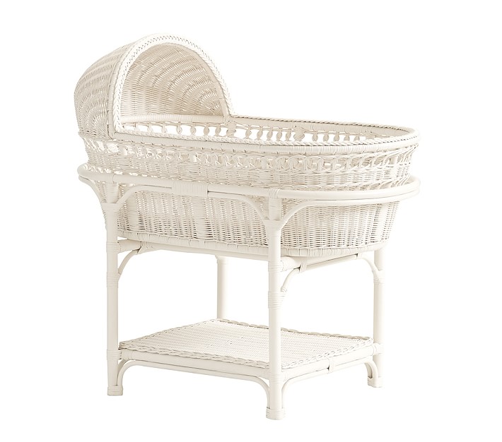 Baby bassinet 2025 pottery barn