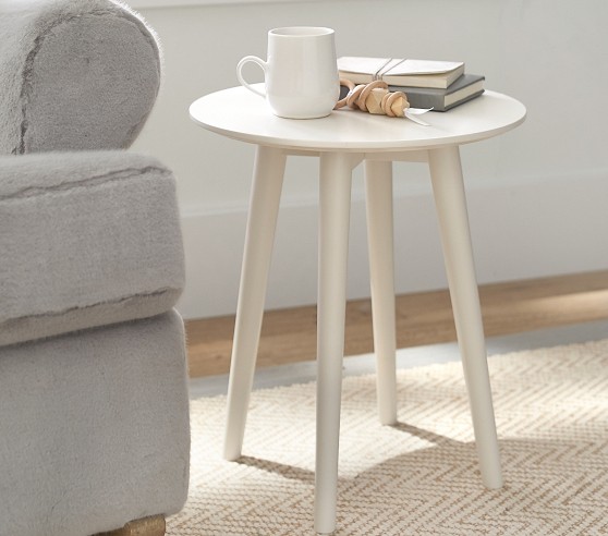 Modern Spindle Side Table (18")