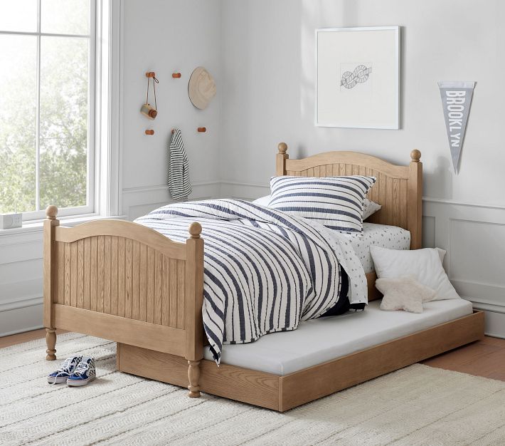 Pottery barn shops white trundle bed