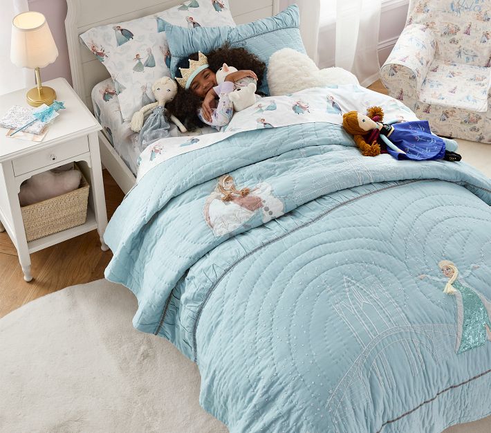 Listing for Dana hot Pottery Barn Kids full bedspread and sheet set Frozen