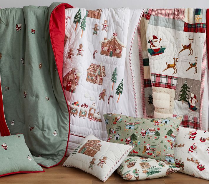 Pottery Barn shops Kids Christmas quilt and sheet set