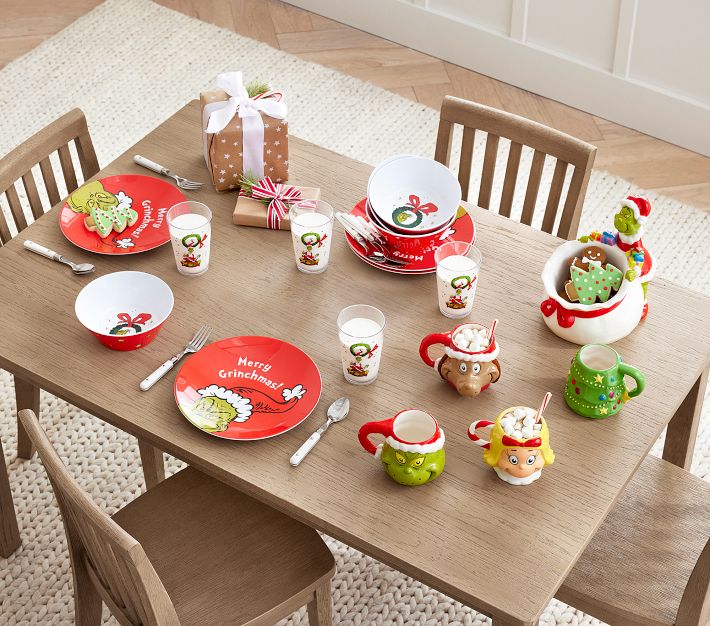 The Grinch Christmas Dinner Plate retailer Bundle