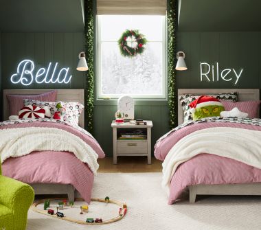 Grinch&#8482; Shared Bedroom