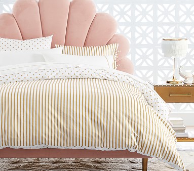 Pottery barn Emily and meritt Ruffle fashion Stripe king size duvet and 2 shams