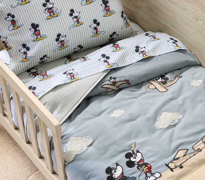 Disney Home x Sanderson Mickey Mouse Clouds Toddler Quilt