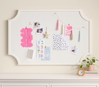 Scallop Pinboard (48" x 32")