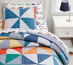 Pinwheel Quilt & Shams