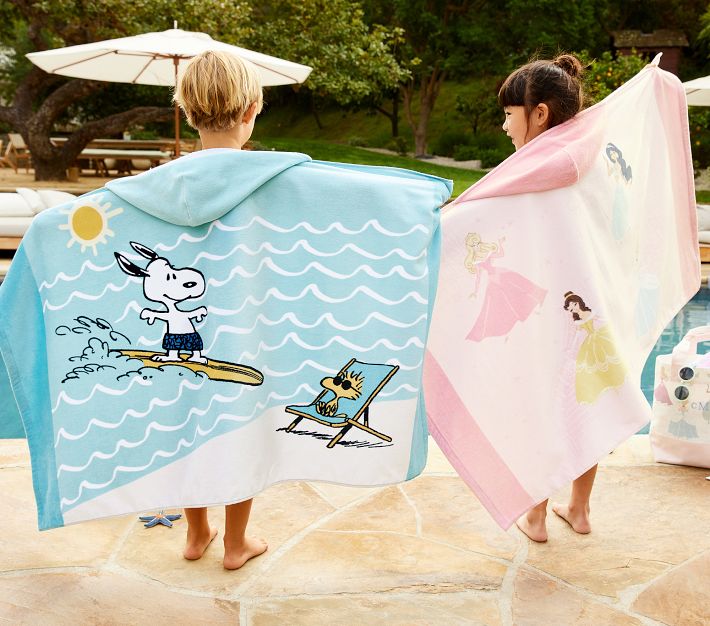 ★PotteryBarn★Disney Princess Beach Hooded Towel名前つけ可 Disney Princess Castles Beach Hooded Towel UPF 50+ | Pottery