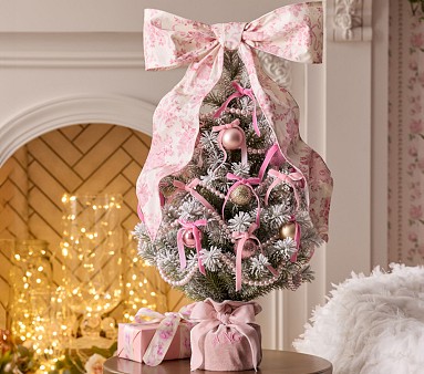 LoveShackFancy Decorated Christmas Tree