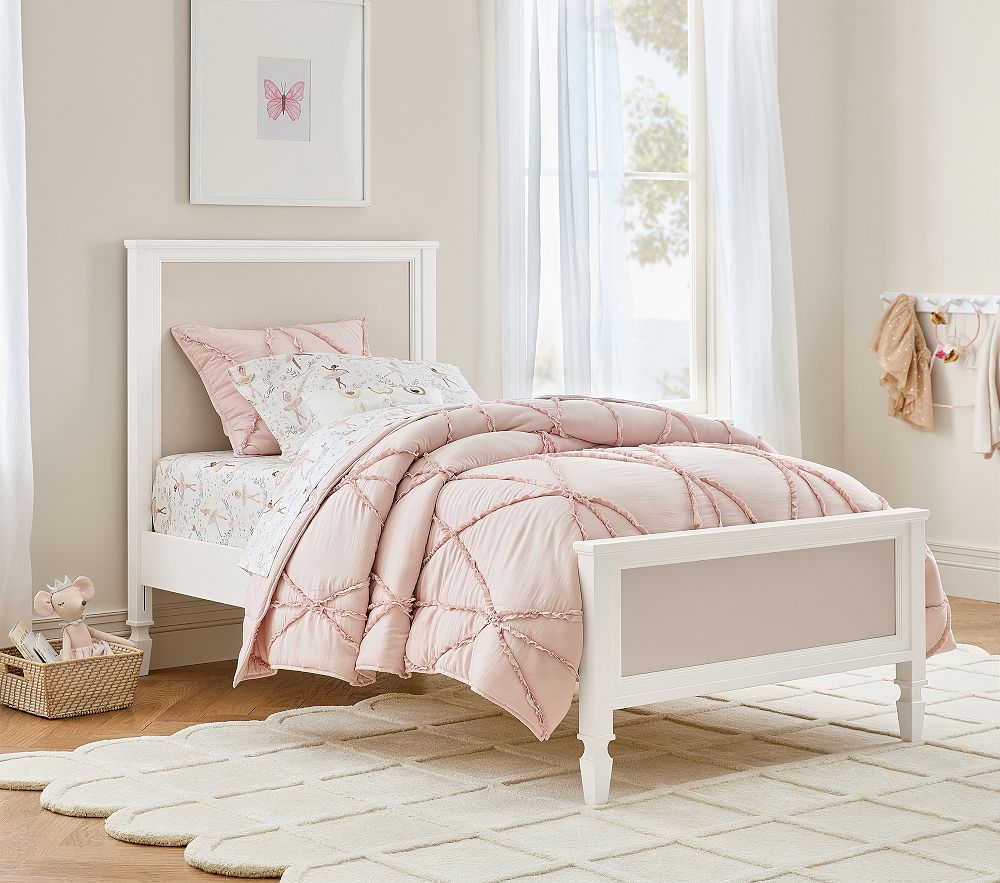 Pilar Bed - Classic Style & Two-Tone Finish
