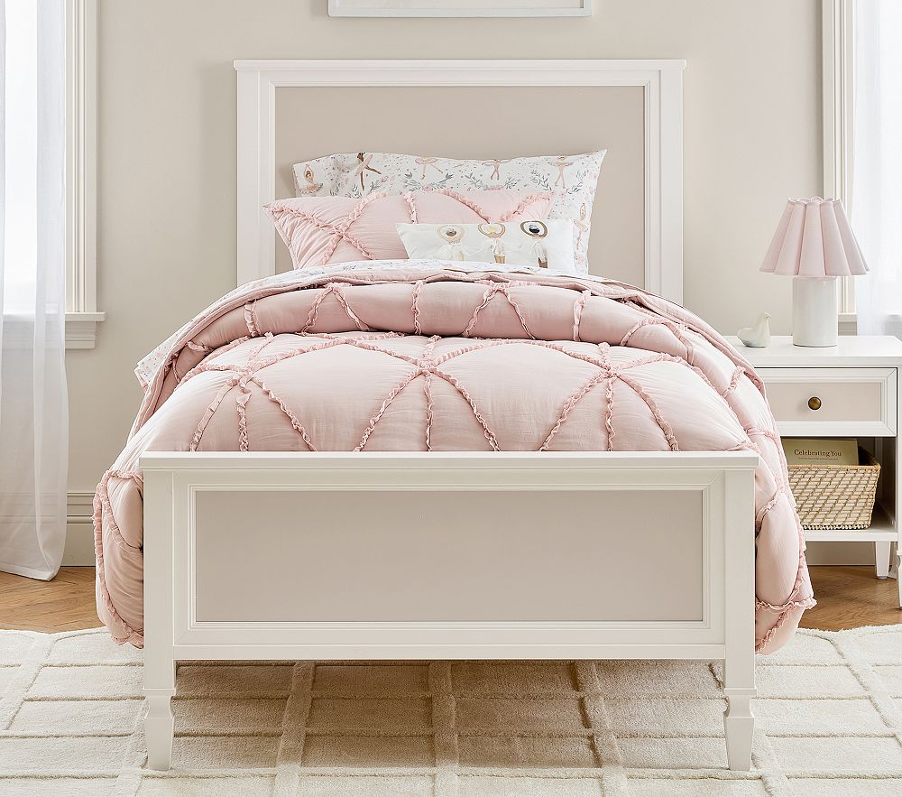 Pilar Bed - Classic Style & Two-Tone Finish