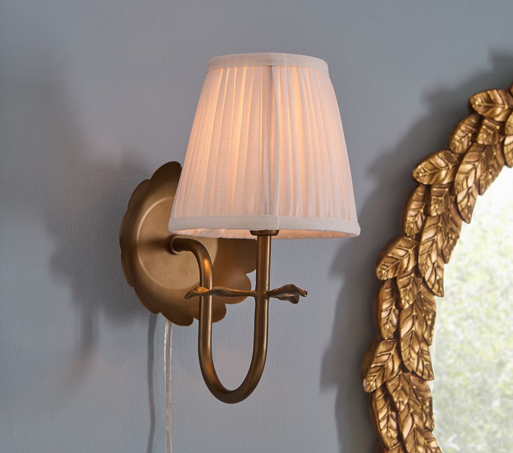 Chris Loves Julia Metal Wall Sconce (13&quot;)