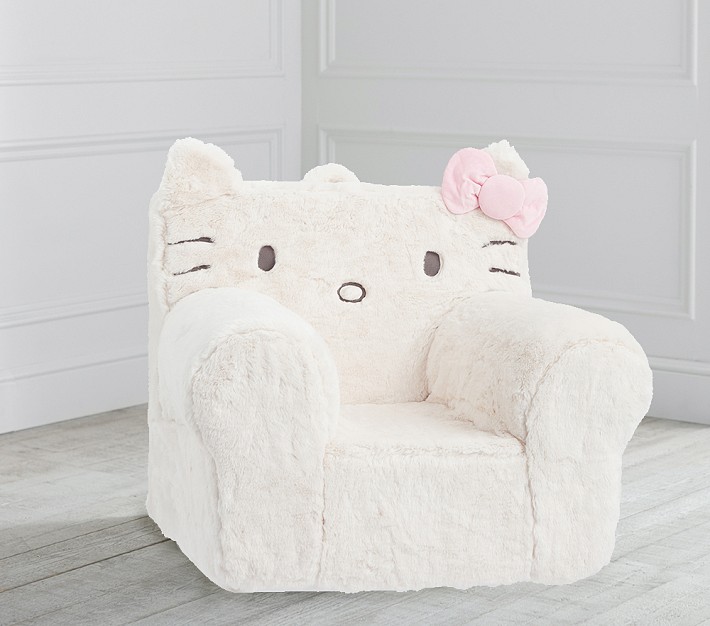 Pottery barn☆ハローキティ ふわもふ ファー バスローブ Hello Kitty Ivory Faux-Fur Chair | Pottery Barn Kids