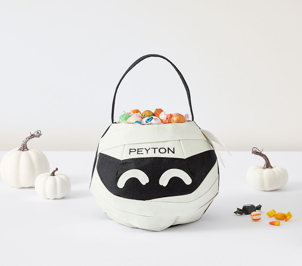 Glow-in-the-Dark Mummy Felt Treat Bag