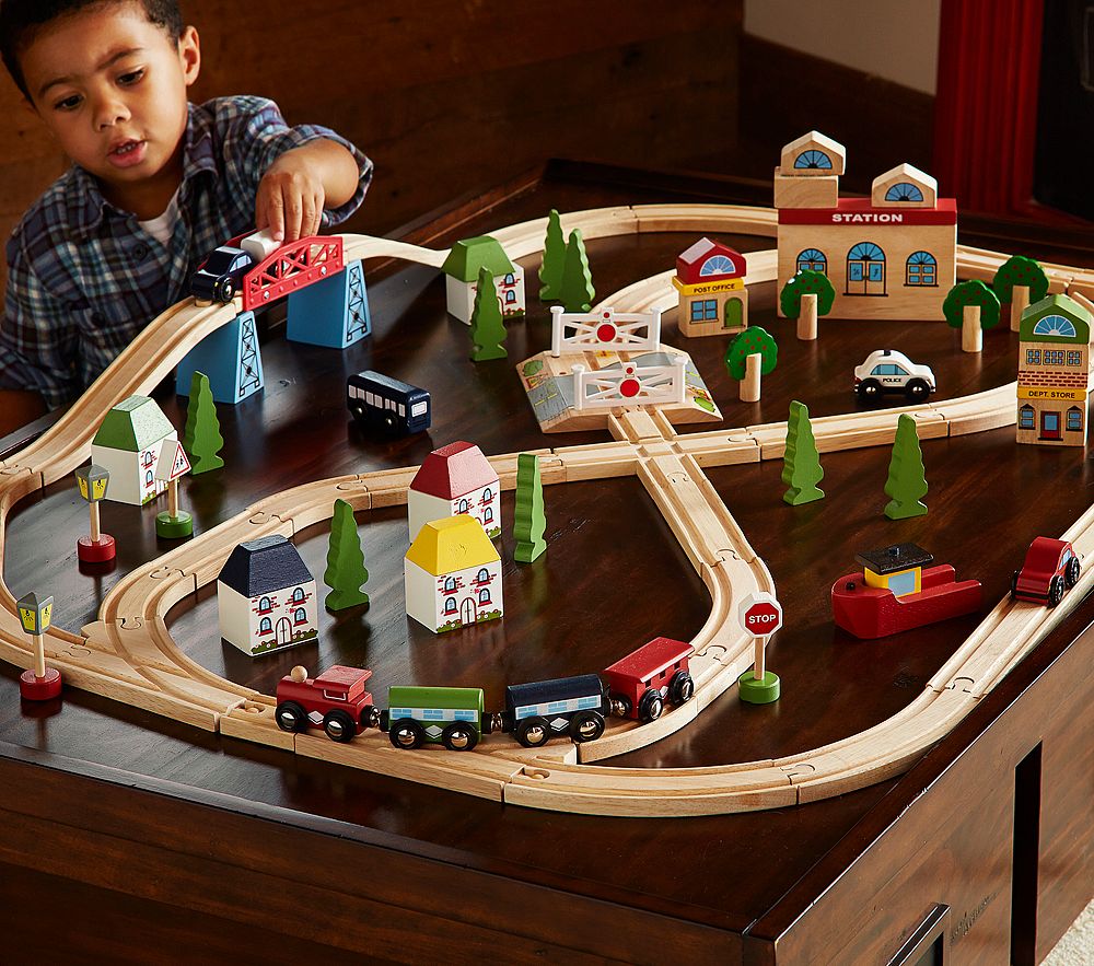 Town and Country Wooden Train Set