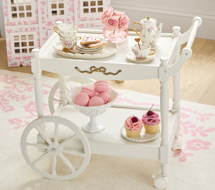 【Pink Love 】★希少　ホワイトラタン　ハート♡チェスト LoveShackFancy Floral Tea Party Set | Pottery Barn Kids