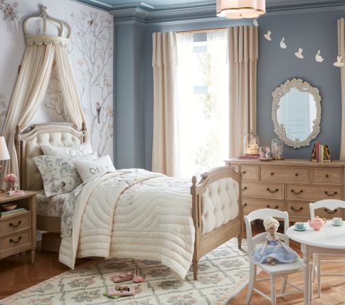 Welcoming Regal Bedroom