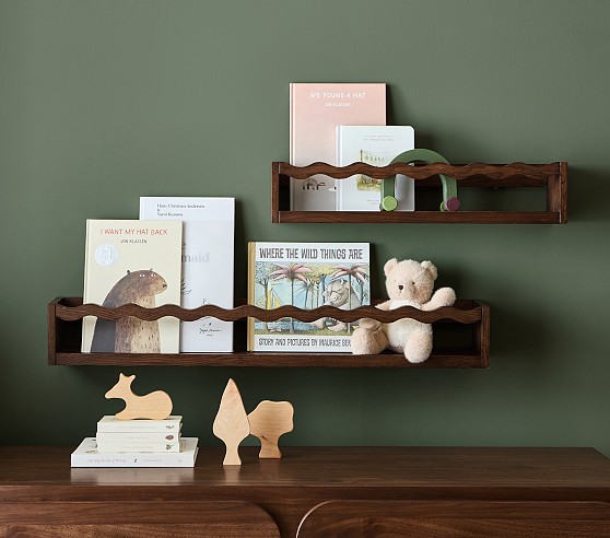 ポッタリーバーン アンティーク調 壁掛けジュエリーホルダー Collector's Kids Shelves | Pottery Barn Kids