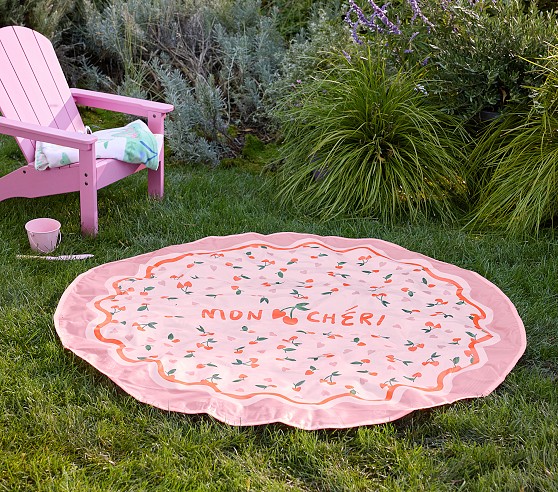 ルル メリー 花柄フリンジマット Mon Cheri Outdoor Puddle Playmat | Pottery Barn Kids