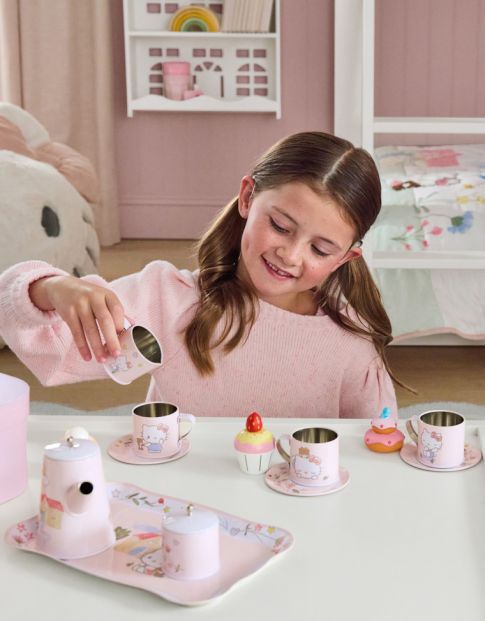 Pretend Play &amp; Dress Up