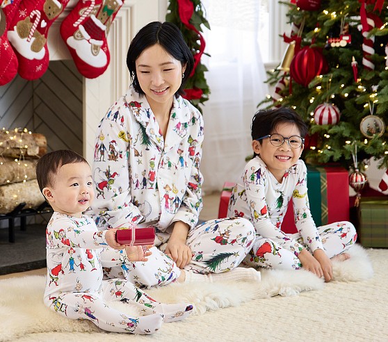 Adult Dr. Seuss's The Grinch™ Flannel Pajama Set | Pottery Barn Kids