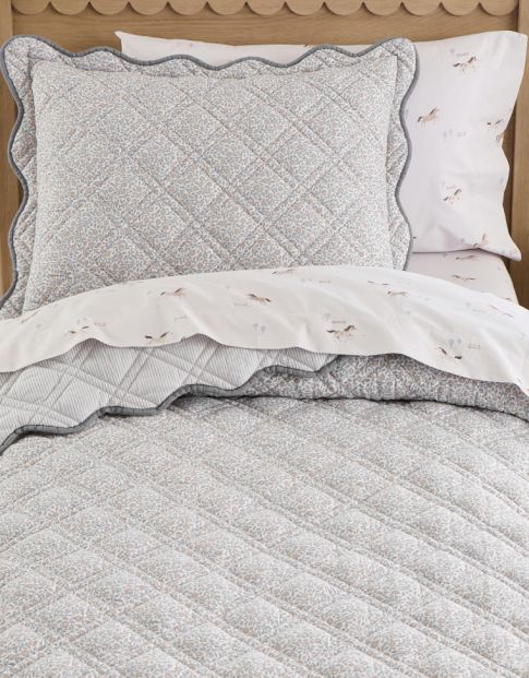 Quilts &amp; Comforters