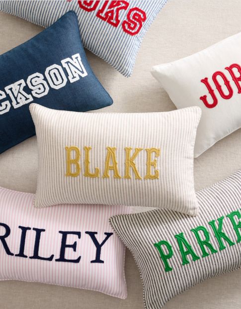 Decorative Pillows and Throws 