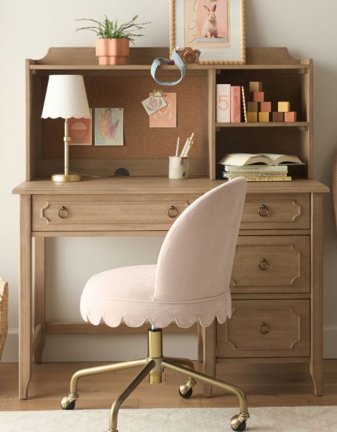 Desks &amp; Desk Chairs